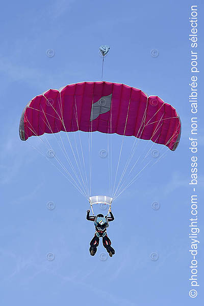 saut en parachute - parachute drop